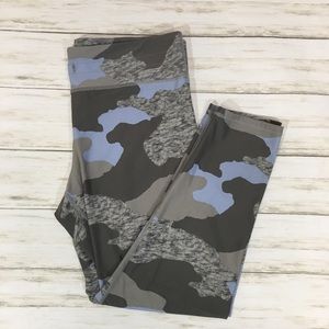 Aerie ankle Camo spandex Leggings light blue